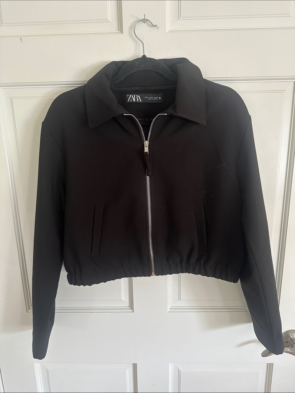 ZARA Black Cropped Bomber Jacket with Zip Front Medium like new L 18 chest 36 - Picture 2 of 4